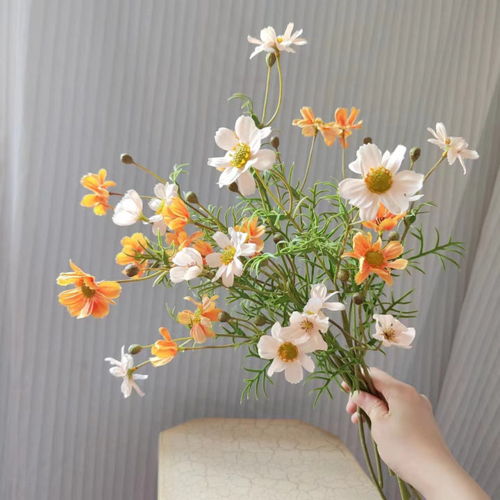 Realistische Blumenstielanordnung