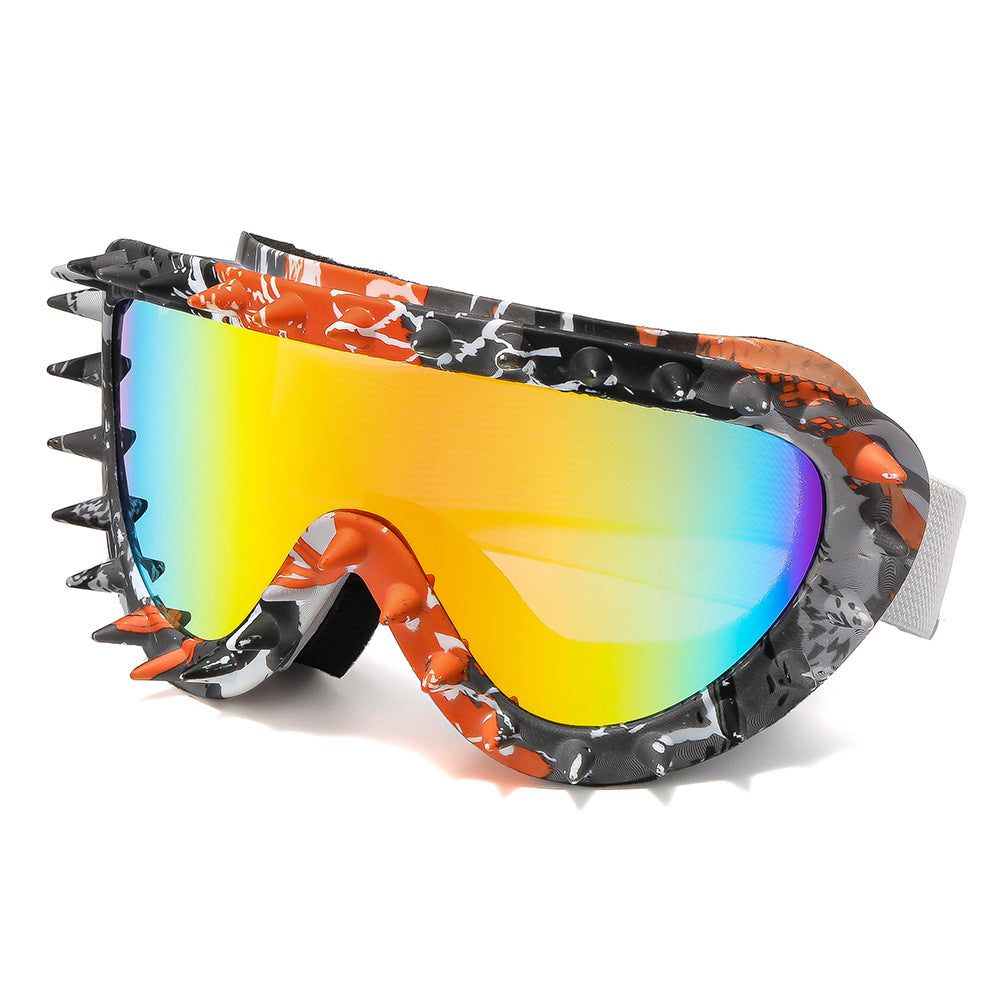 Damen stylische Schutzbrille mit markantem Spike-Design Karnz