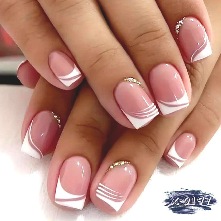 Elegantes französisches Spitzen-Nagelkunstdesign