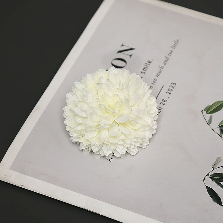 Elegante Chrysanthemen Blüten Haarschmuck