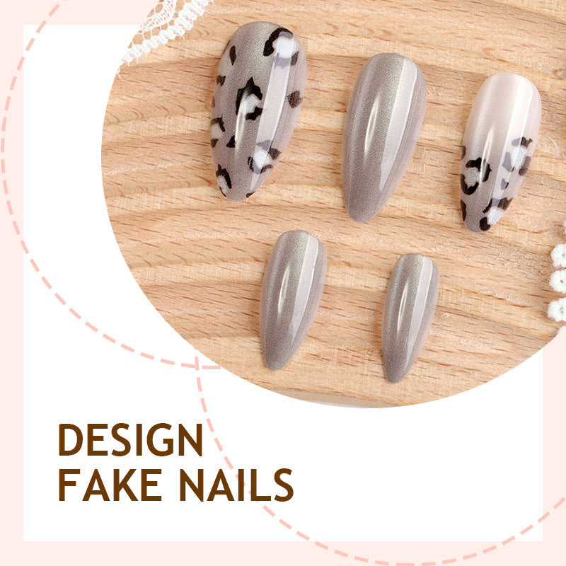 Kreatives Leoparden-Design Kunstnagelset Karnz