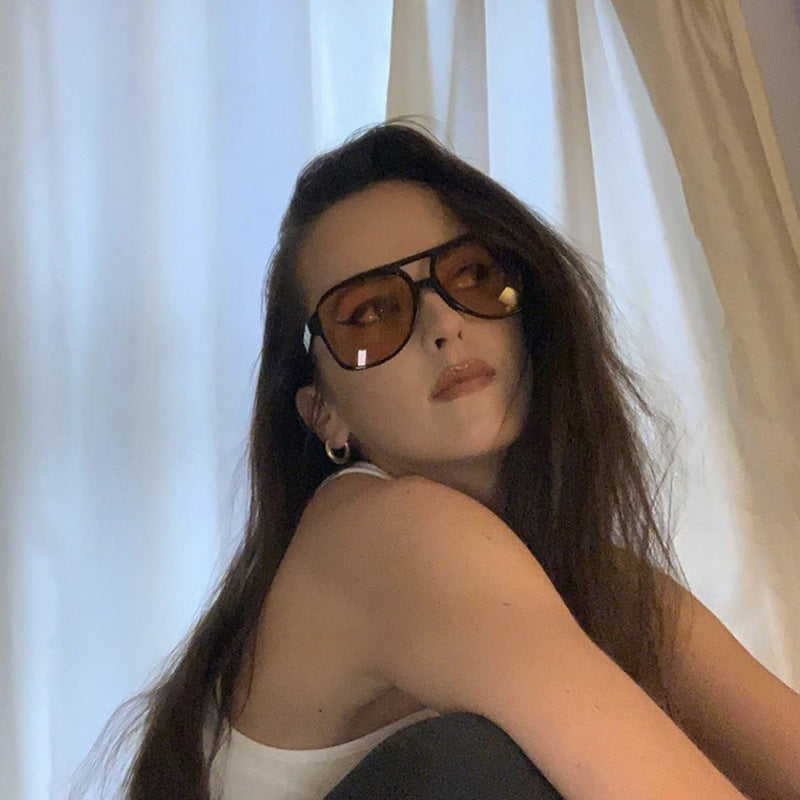 Damen oversized Sonnenbrille im sportlich-eleganten Design Karnz