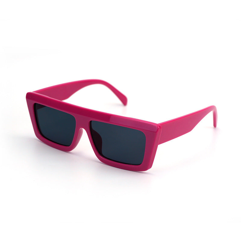 Damen Oversized Sonnenbrille mit modernem und kantigem Design Karnz