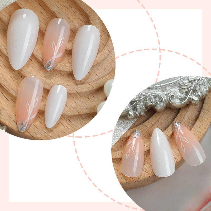 Luxuriöses Faux Finish Press-On Nagelset mit elegantem Blumenmuster Karnz