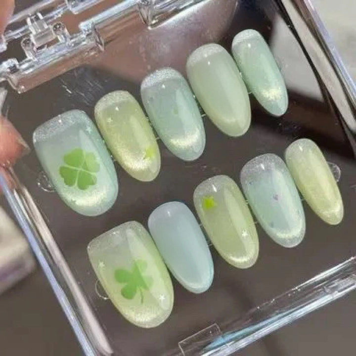 Natur-inspiriertes Press-On-Nagelset Karnz