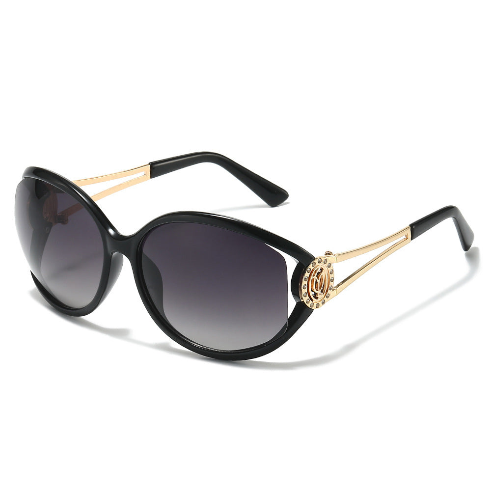 Designer Cat-Eye Sonnenbrille mit goldenen Akzentdetails Karnz