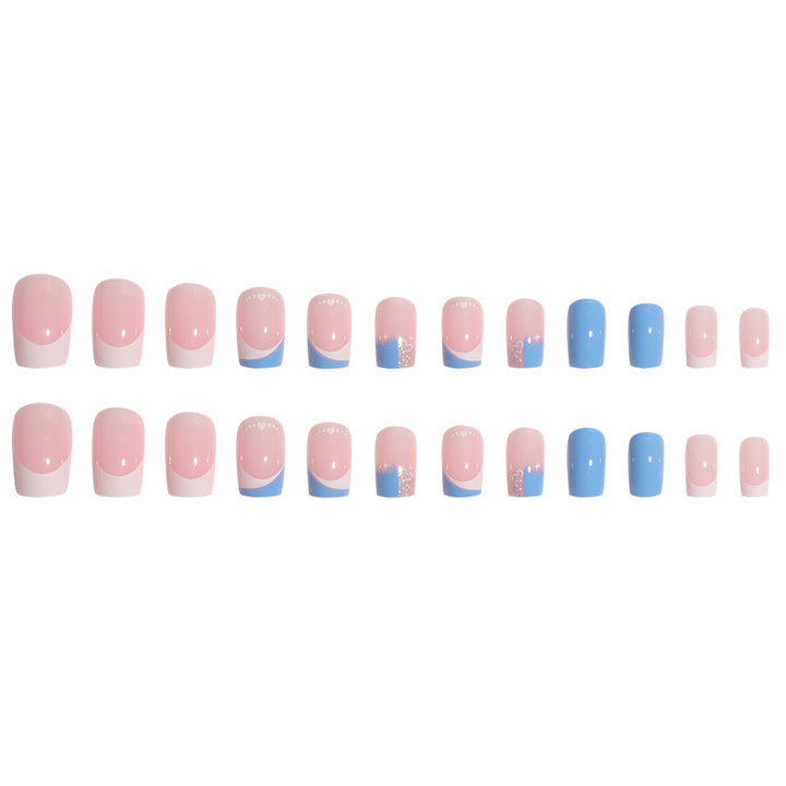 Künstlerisches Press-On-Nagelset mit Herz- und Glitzerdesign Karnz