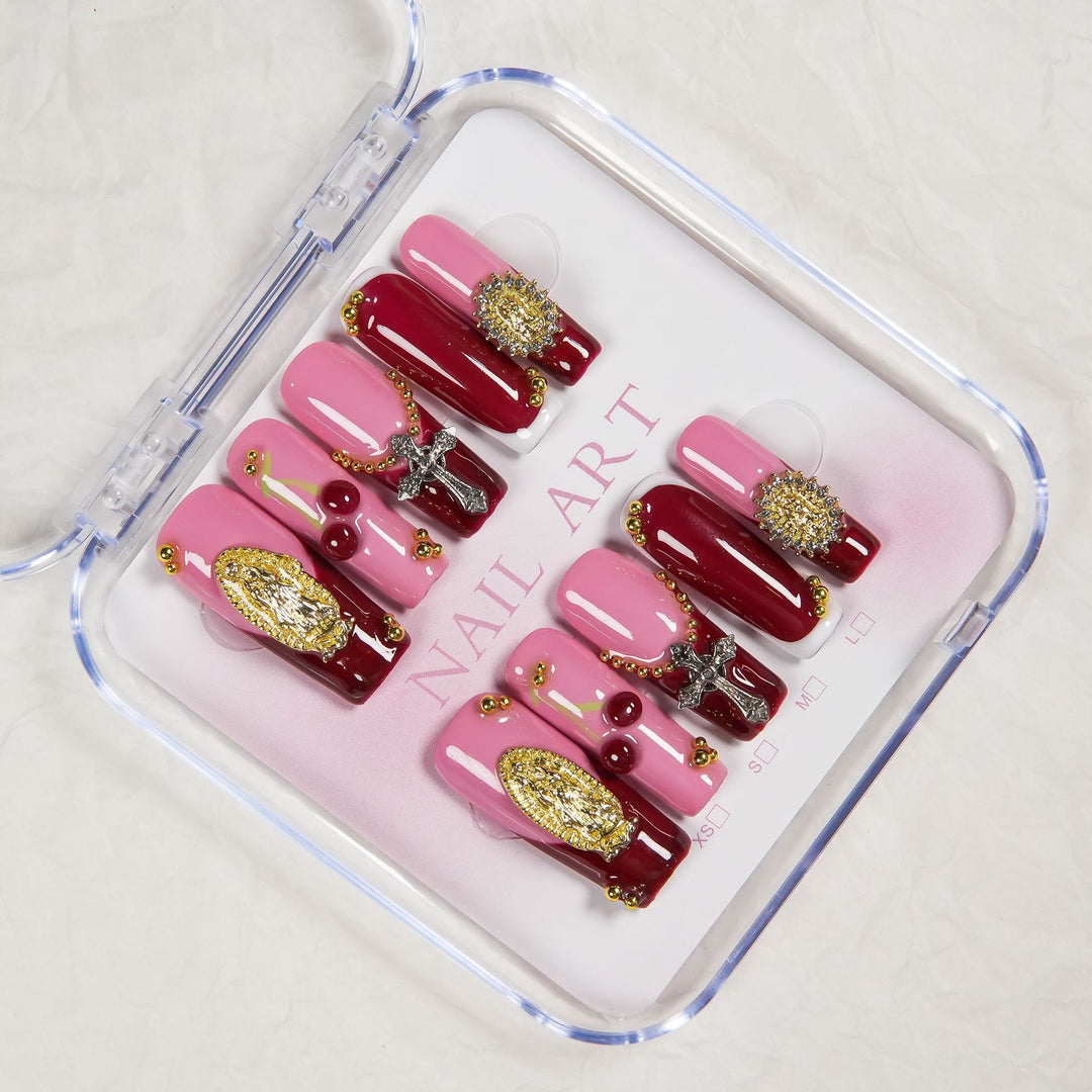 Dekorative Press-On Nagelkunst Set mit einzigartigen Verzierungen