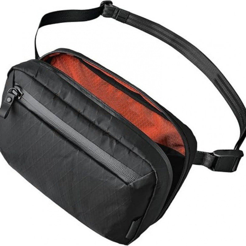 Funktionale Sling-Tasche Karnz