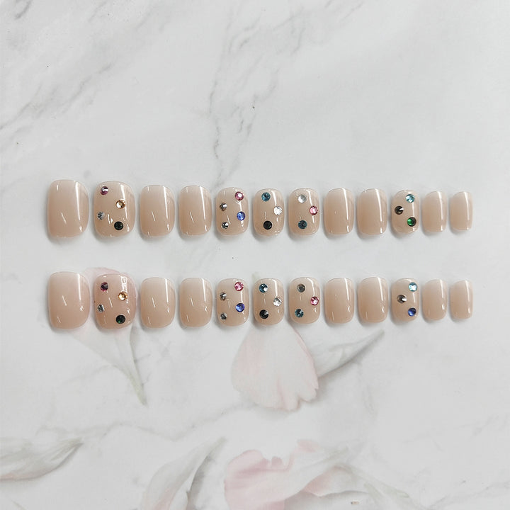 Dekoratives Press-On Nagelkunst-Set Karnz