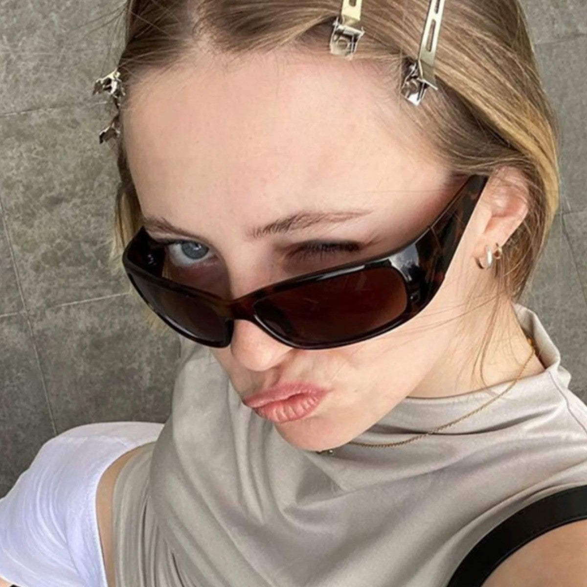 Damen Sonnenbrille im eleganten retro-inspirierten Design Karnz