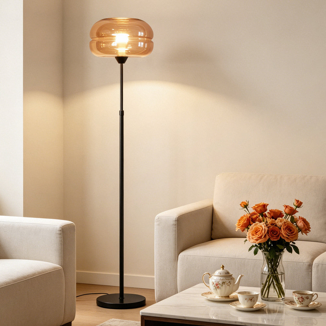 Minimalistische Stehfußlampe