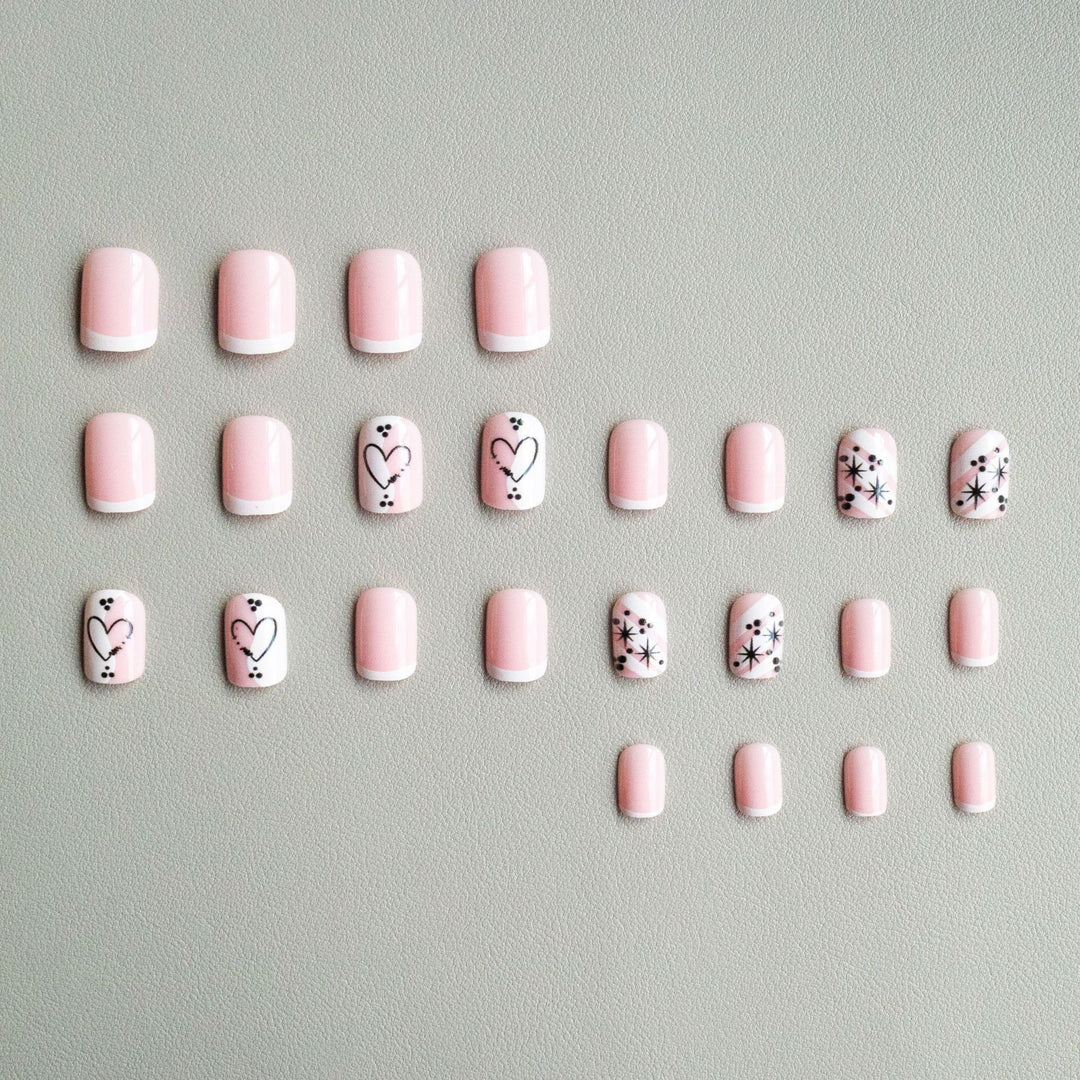 Stylisches Herz-Themen-Nageldesign