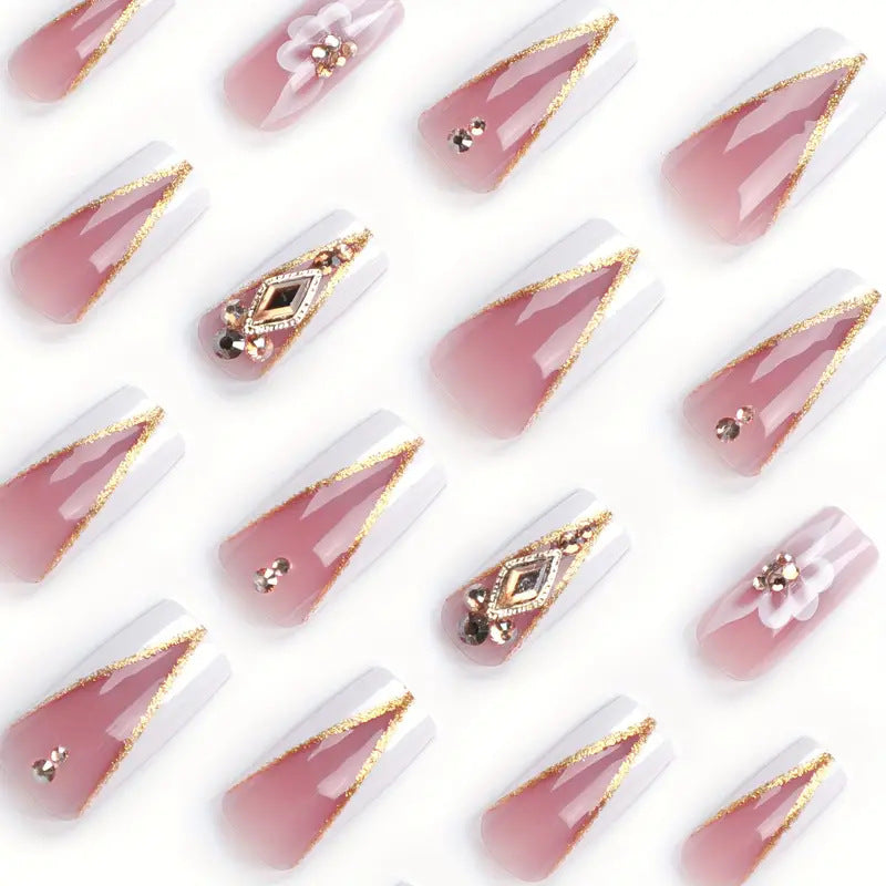 Aufwendiges florales Nagelkunst-Set Karnz