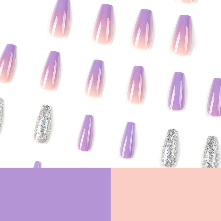 Kunstvolle Nagelverlängerungen mit Glitzer-Design Karnz