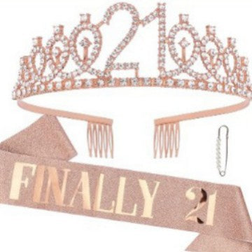 Damen Kristallverzierte Geburtstagskrone mit personalisiertem Sash Karnz