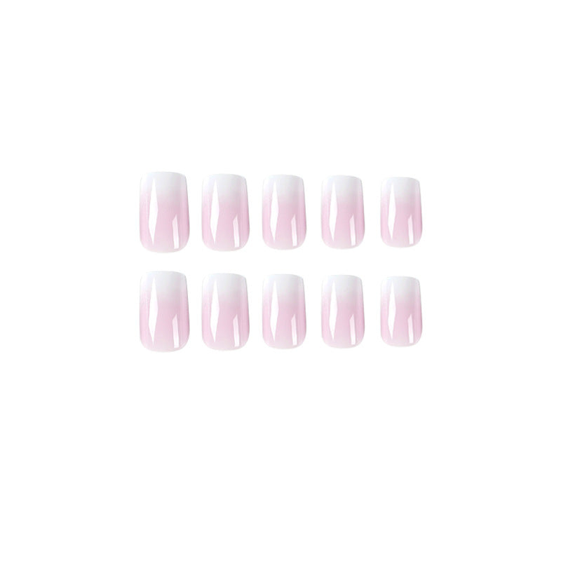 Kunstvolle Nagelverlängerungen mit Ombre Design Karnz