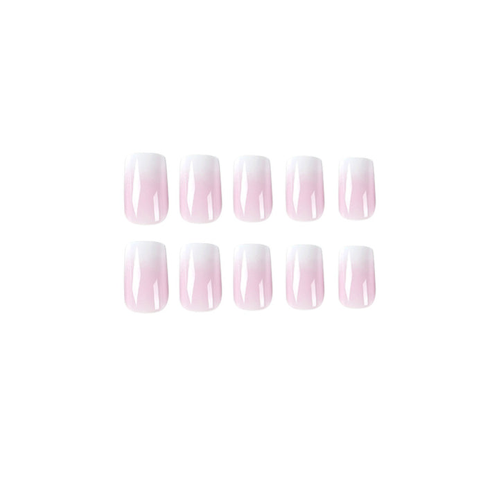 Kunstvolle Nagelverlängerungen mit Ombre Design Karnz
