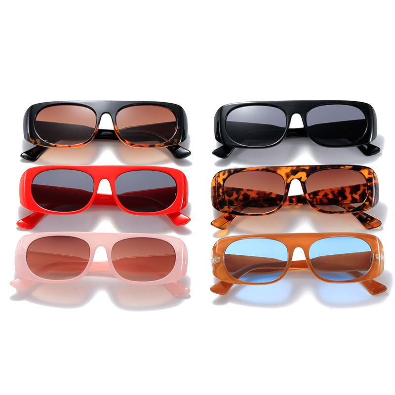Damen modische Sonnenbrille im eleganten Schilddesign Karnz