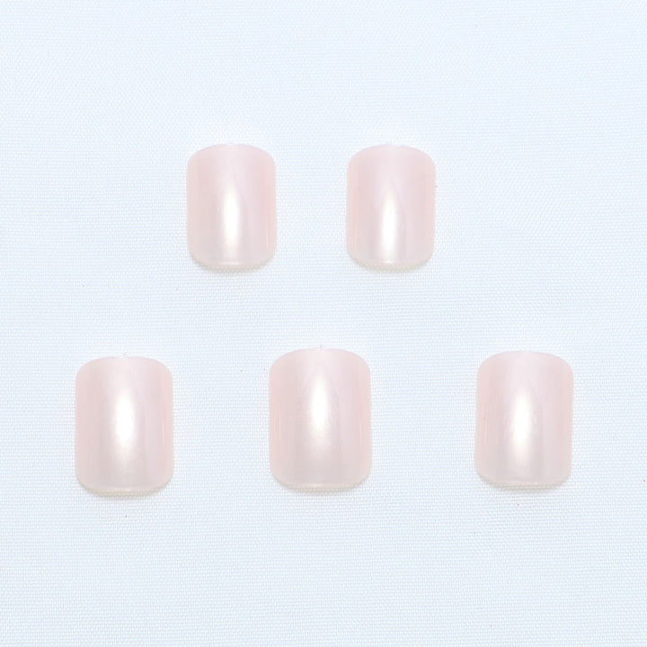 Premium Press-On Nail Kit mit natürlichem Finish Karnz