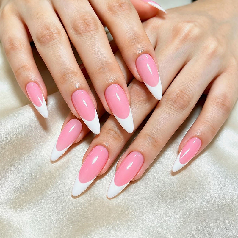 Elegantes französisches Spitzen-Nageldesign Karnz