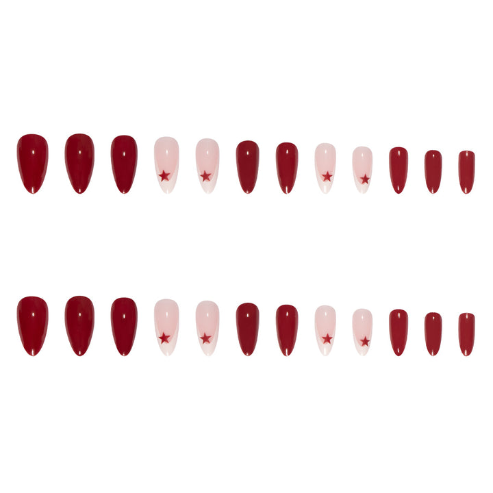 Kunstnagelset mit elegantem Rosenmuster und glamourösen Sternenakzenten Karnz