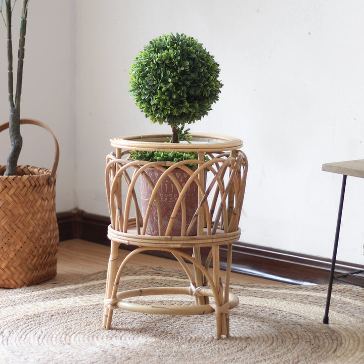 Pflanzenständer aus Rattan mit modernem Design Karnz