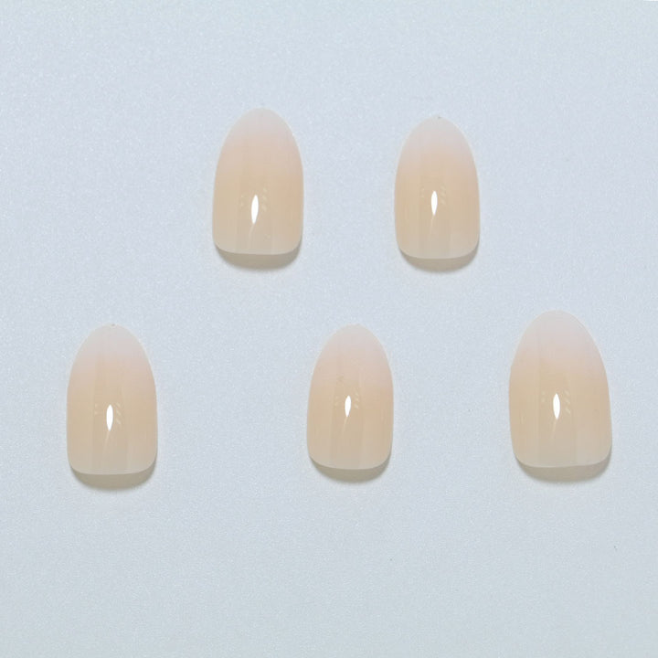 Elegante mandelförmige Press-On-Nagelset Karnz
