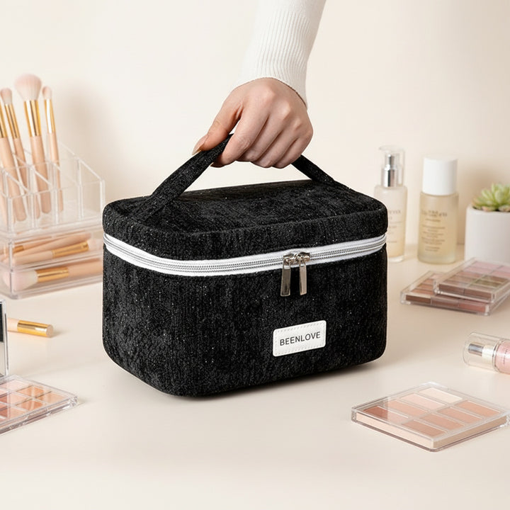 Stilvolles Makeup-Etui Karnz