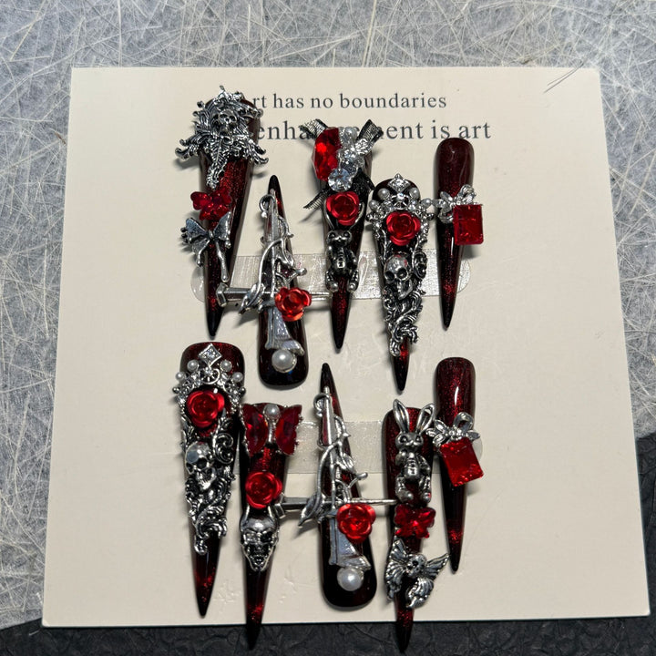Gothic-inspirierte kunstvolle Press-On-Nagelkunst-Set
