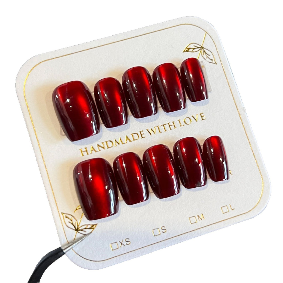 Handgemachtes Glänzendes Press-On Nagelset Karnz