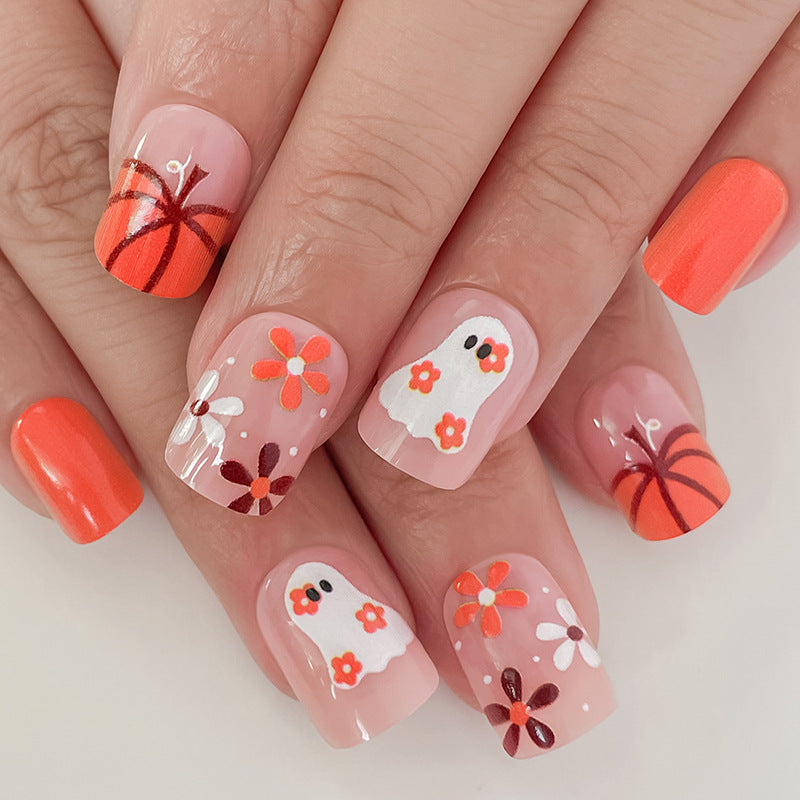 Künstlerisches Druck-On-Nagel-Set mit Halloween-Themen-Designs Karnz