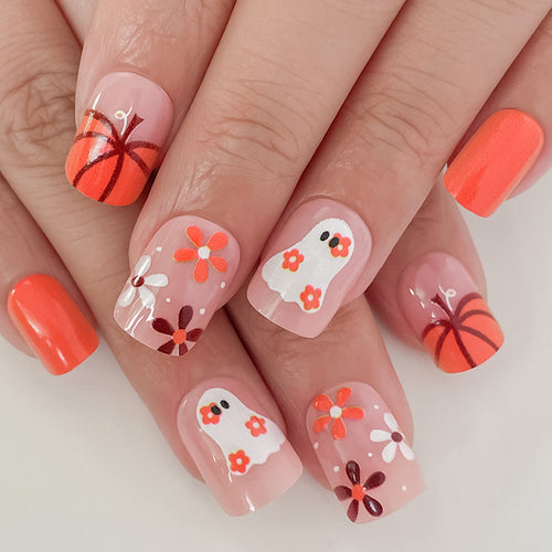 Künstlerisches Druck-On-Nagel-Set mit Halloween-Themen-Designs Karnz