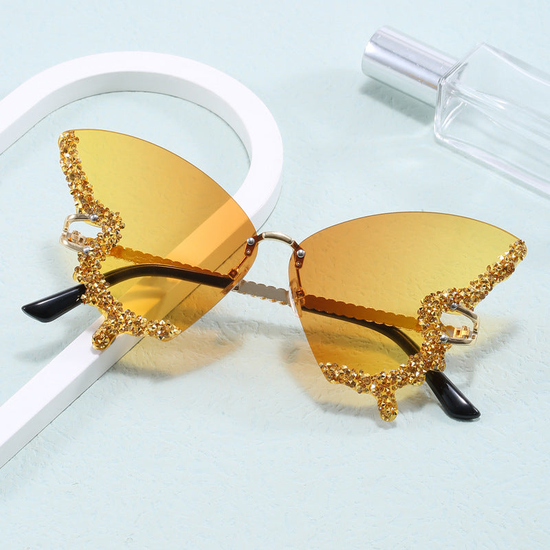 Damen extravagante Cats Eye Sonnenbrille mit funkelnden Akzenten Karnz