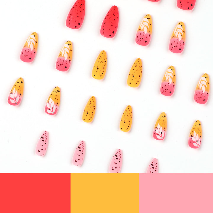Künstliche Nagelkunst mit floralem Ombre-Design Karnz