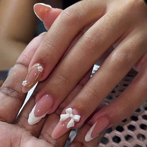 Elegantes 3D Blüten Press-On Nagelkunst Set Karnz