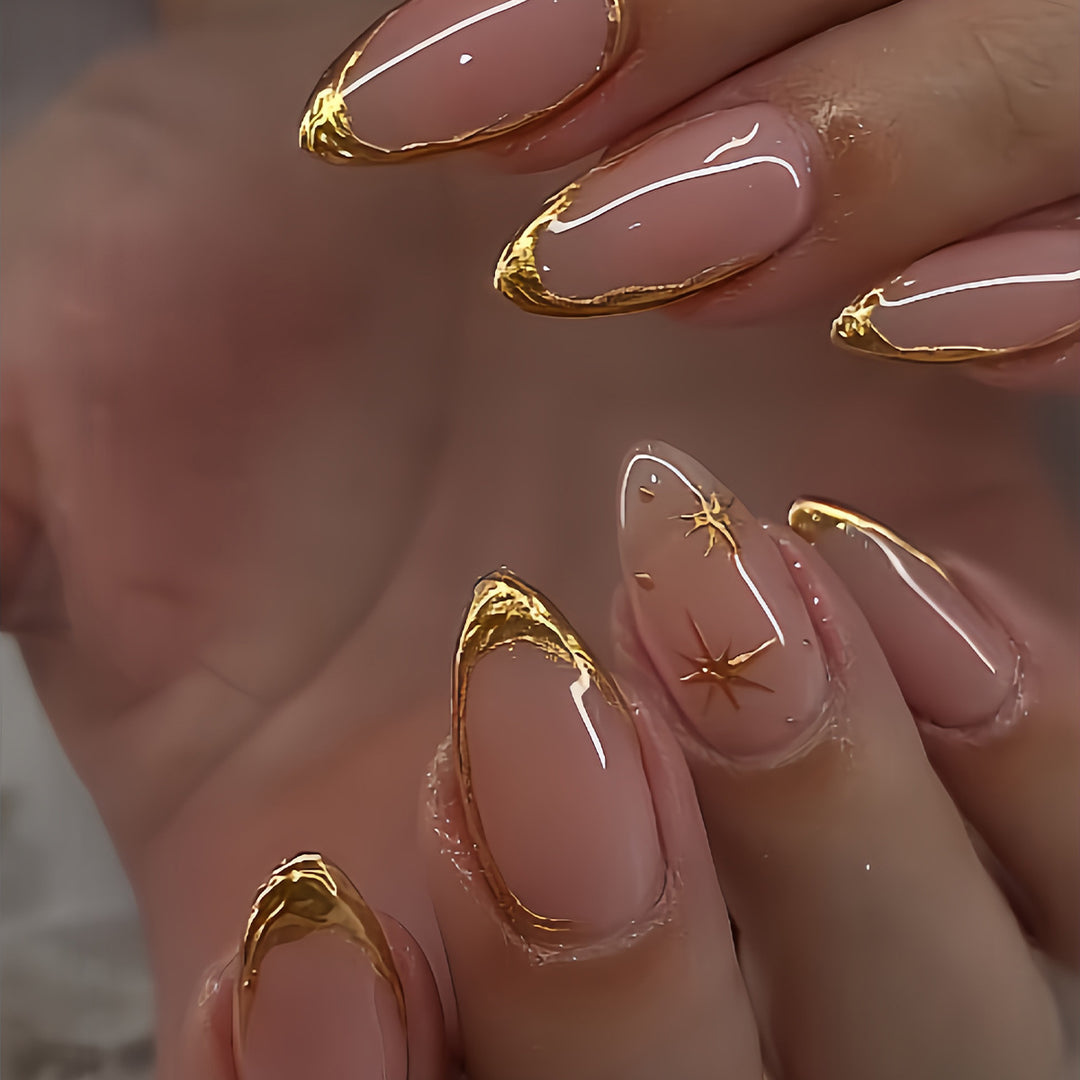 Elegantes Goldfolien-Akzent-Nagelkunst-Set Karnz