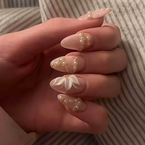 Elegante 3D Blumen Nagelkunst Design Karnz