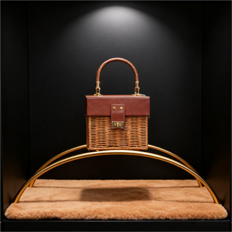 Damen Stilvoller Korb mit elegantem Lederdeckel und geflochtenem Design Karnz