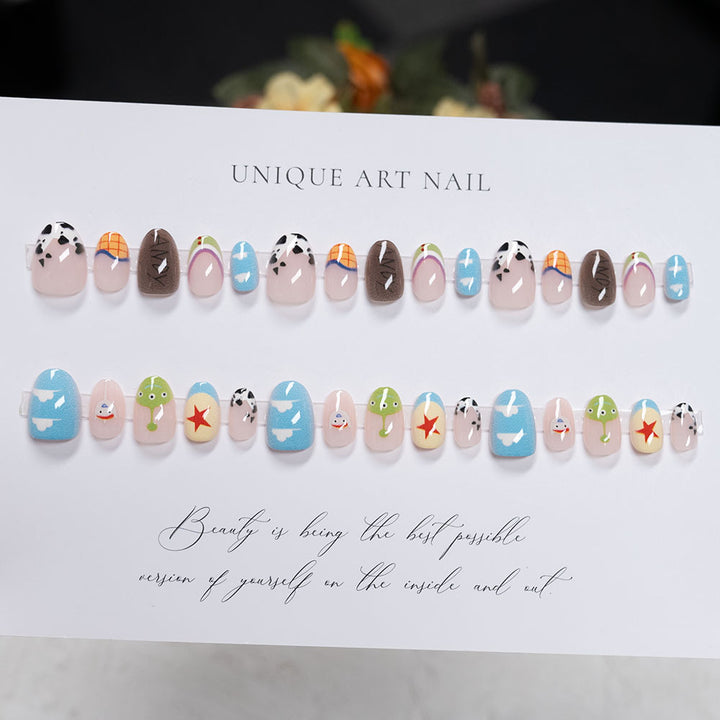Themen Press-On Nagelkunst Set mit Cartoon-Charakter-Designs