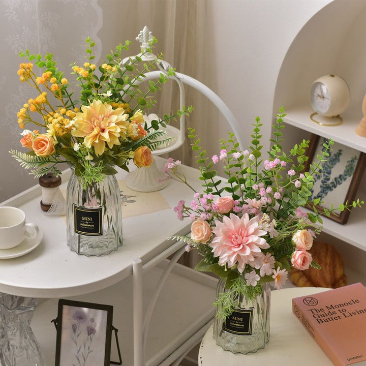 Charmantes Blumenarrangement Bouquet