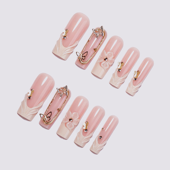 Elegante 3D Blumen Press-On Nagelset Karnz