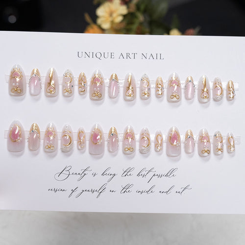 Dekorative Press-On Nail Art