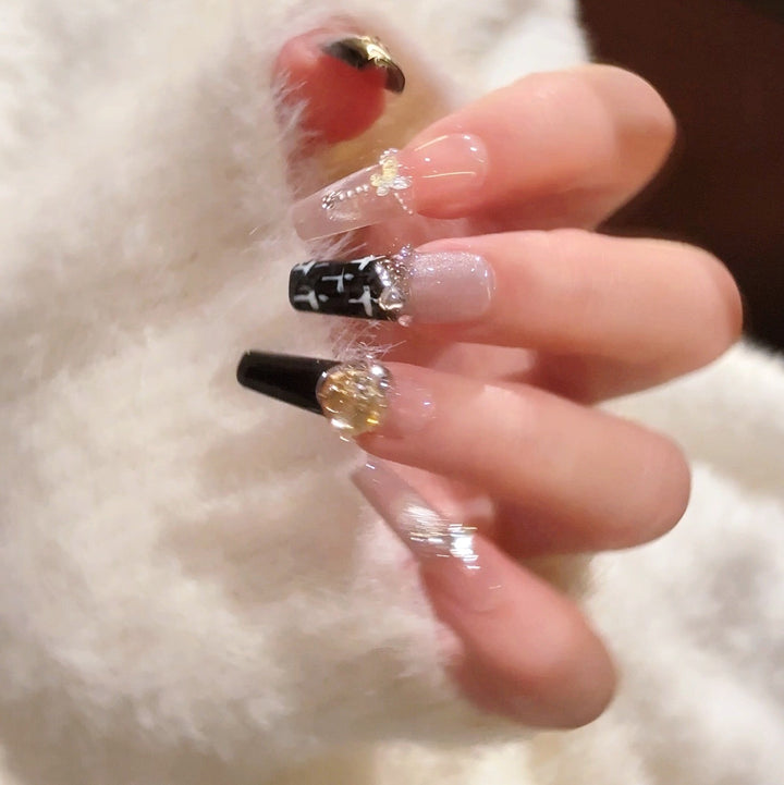 Trendy Acryl Press-On Nagelverlängerungen Karnz