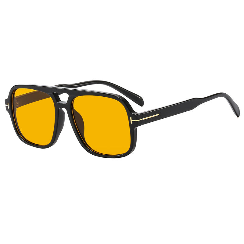 Damen quadratische Designerbrille mit filigranem Rahmen und modernem Kunststoffmaterial Karnz