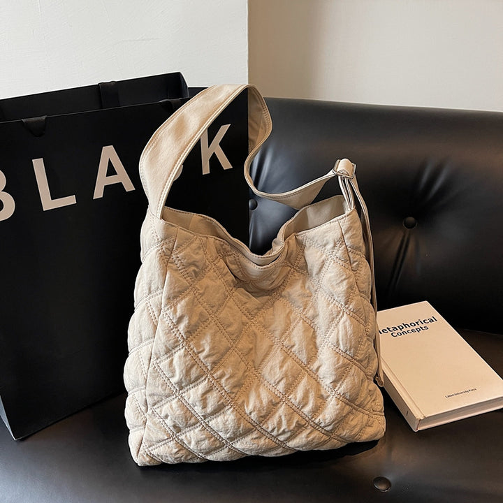 Gestepptes Weiches Stoff Schultertasche Karnz