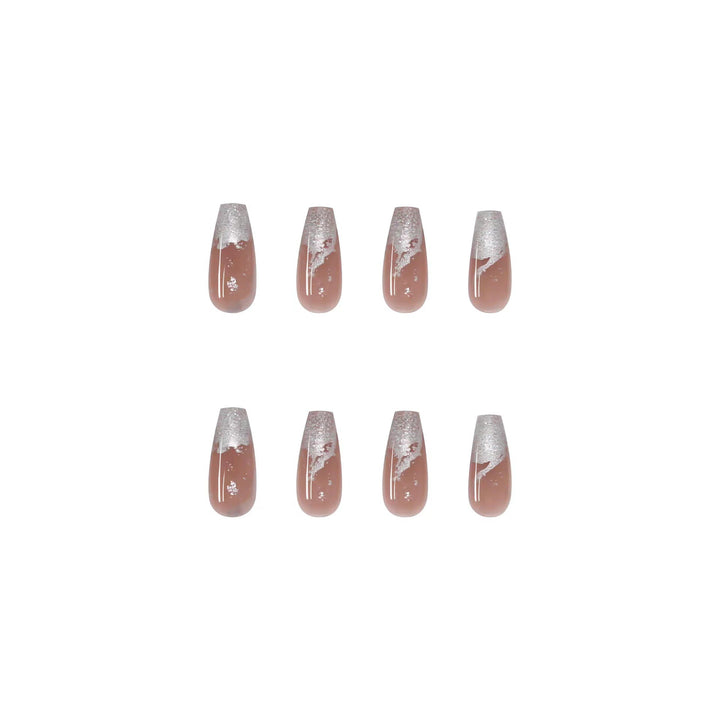 Glamouröse Nagelkunst mit Glitzerakzenten Karnz