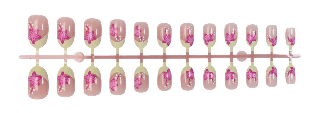 Kunstnagelset mit floralem Stil und eleganten Spitzen Karnz