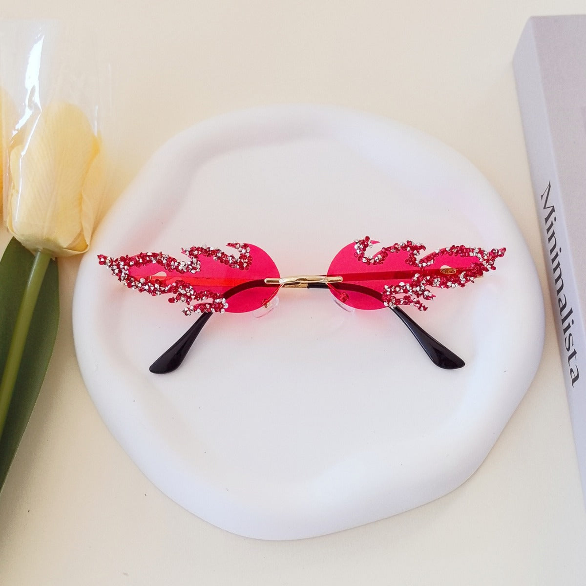 Damen extravagante Design-Sonnenbrille mit funkelnden Verzierungen Karnz