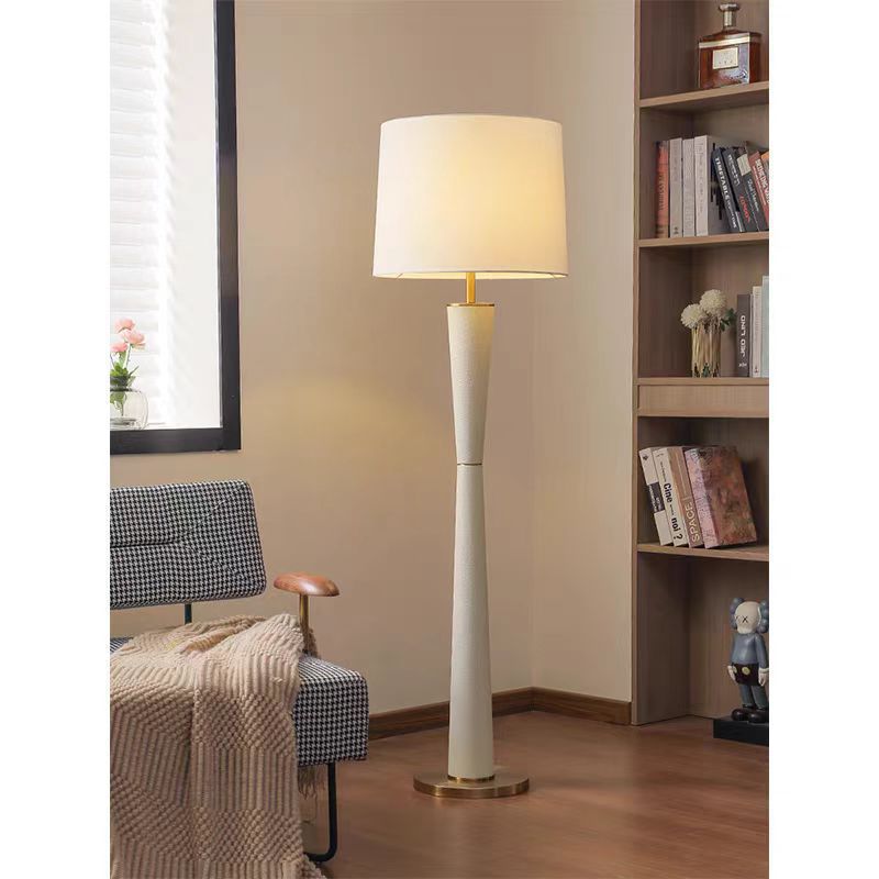 Moderne Minimalistische Stehlampe mit Weicher Lichtschirm